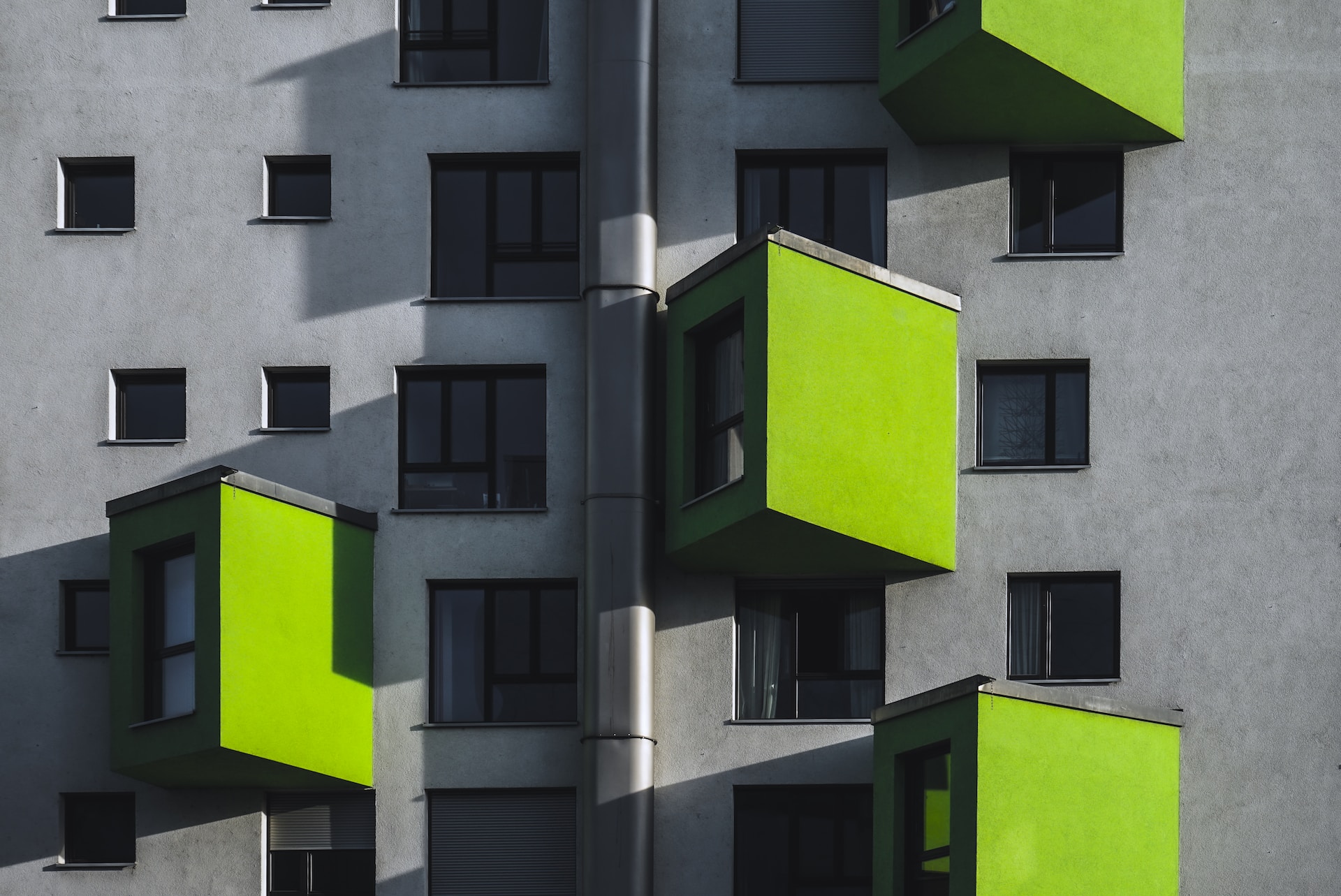 About the tax consequences of renting accommodation to an employee of a company